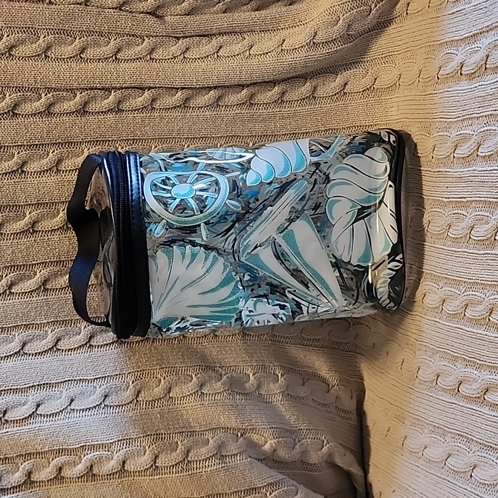 NWOT Vera Bradley Lotion bag with seaside print